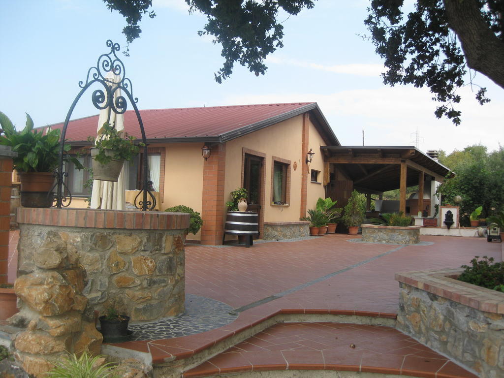Agritursmo Montesalerno Villa Diamante Exterior photo